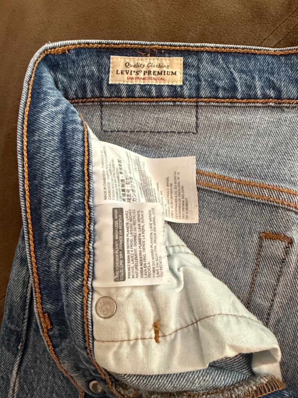 Levi's 501s skinny Jeans in Light Blue Wash - Picture 9 of 12